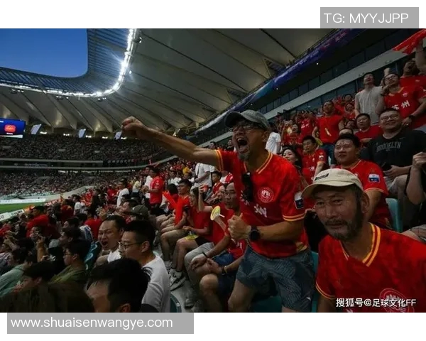 足球明星进球背后的深刻意义与对球迷的影响探讨 足球明星进球背后的深刻意义与对球迷的影响探讨